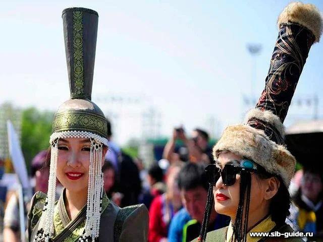 Национальный монгольский женский головной убор