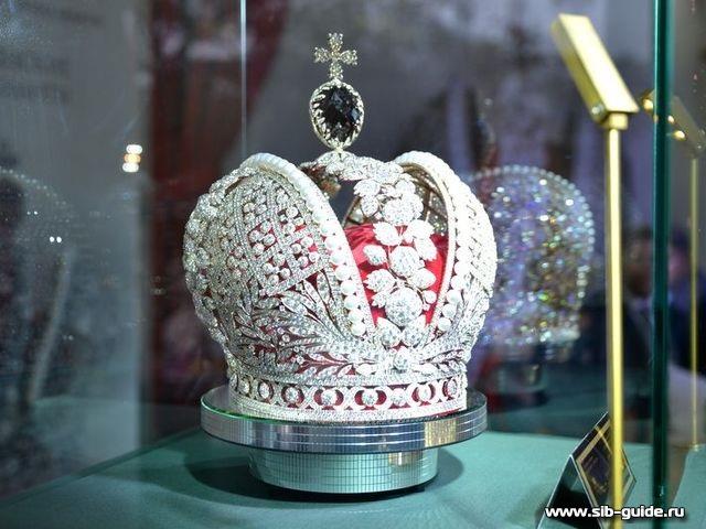 Царская корона с 11 тысячами бриллиантов