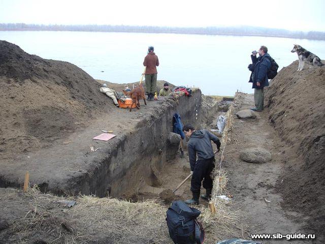 Раскопки в Глазковском некрополе