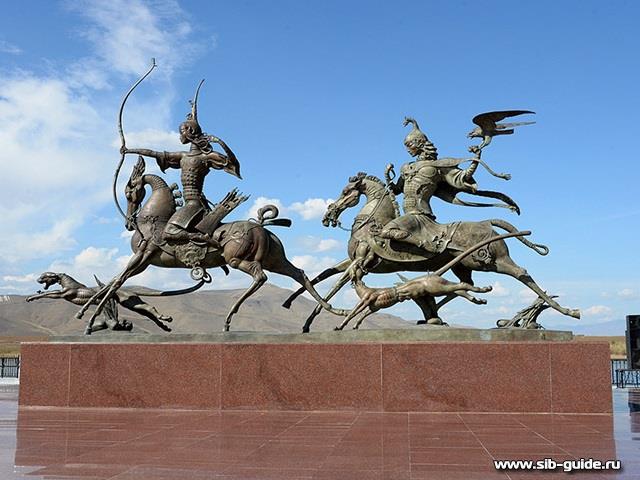 Обелиск центр Азии (Кызыл, Тува)