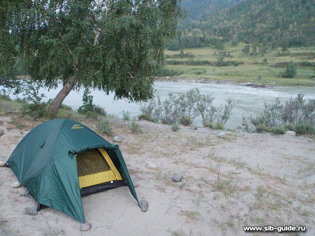 "Дорогами Алтая - 2012":  Палатка у реки